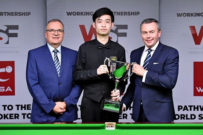 继续坚持他 继续坚持他