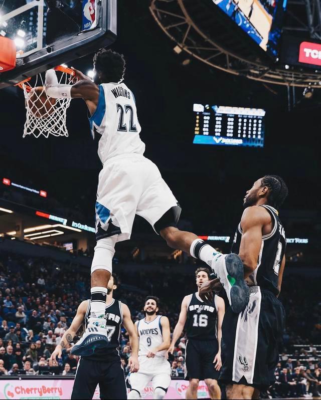 舆论裹挟与 舆论裹挟与